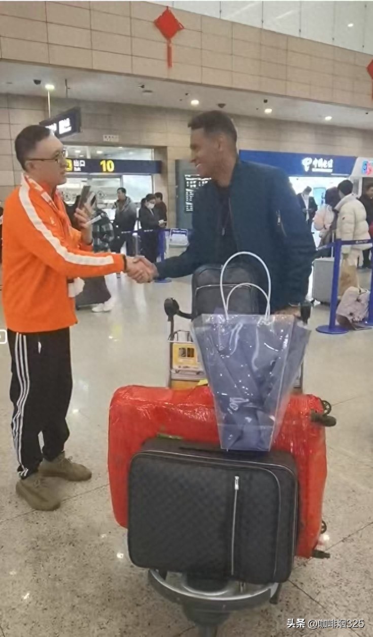  青島日報：前巴西國奧球員奧古斯托與海牛會(huì )合，球隊五外援到位