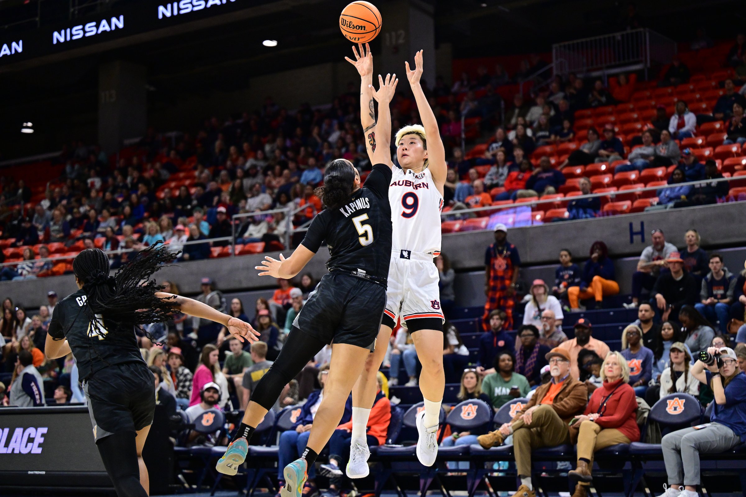  征戰NCAA！鄧雨婷：不太喜歡被稱(chēng)為“李夢(mèng)接班人” 未來(lái)想進(jìn)WNBA