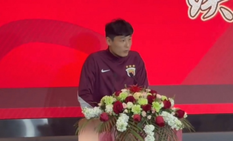  滬媒：遭遇三連敗開(kāi)局，上賽季雙冠王海港未盲目喊出“爭冠”口號