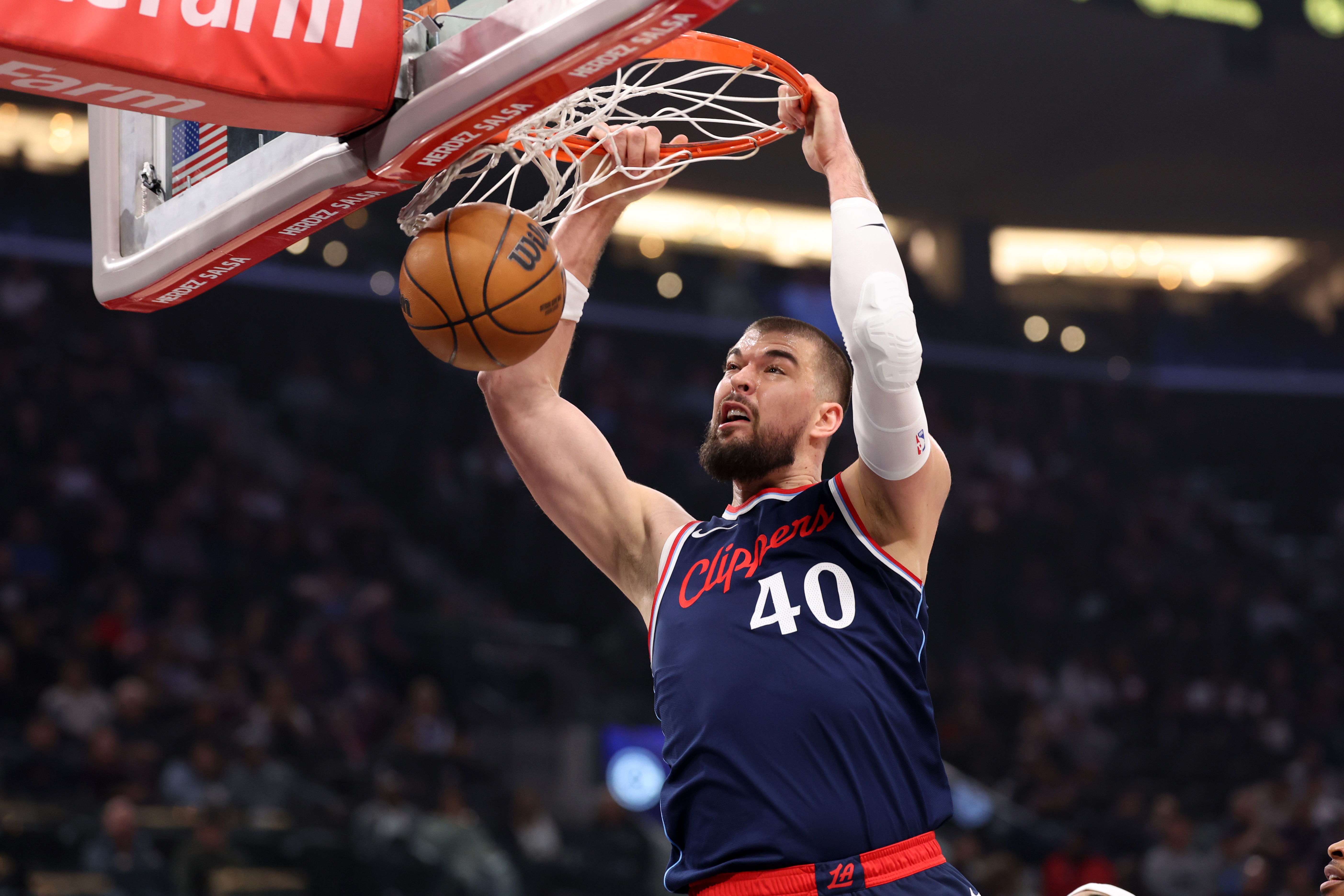  26分13板！船記：祖巴茨看起來(lái)仍然是NBA最好的中鋒之一