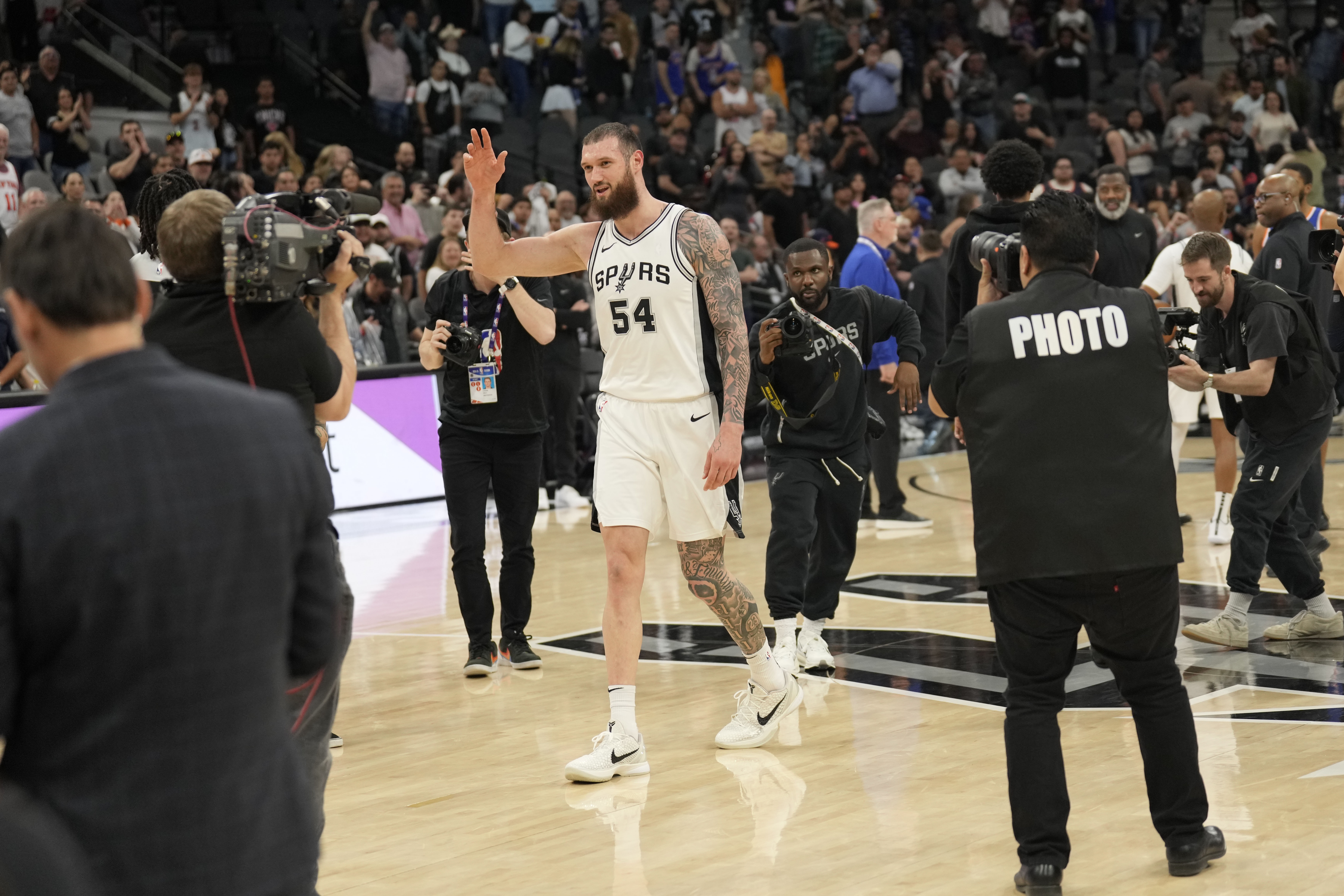  馬穆談被球迷喊MVP：有片刻我靈魂出竅 這真的發(fā)生了嗎？